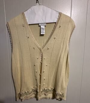 Napa Valley Petites Women’s Beige Knit V-Neck Sleeveless Button Sweater Vest P